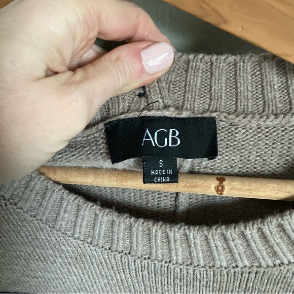AGB Tan & Black Stripe Sweater Size Small - Picture 3 of 3